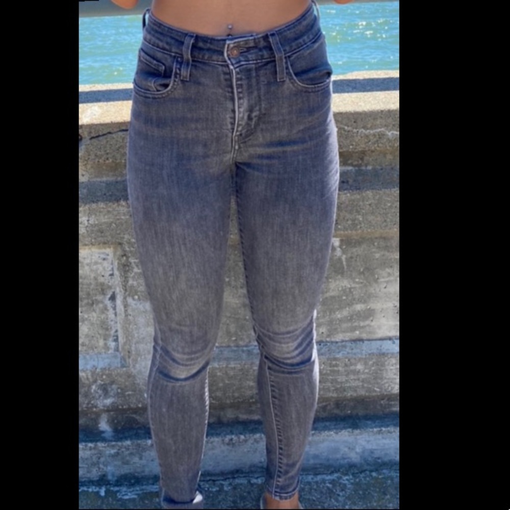 Levi’s high rise skinny jeans.
